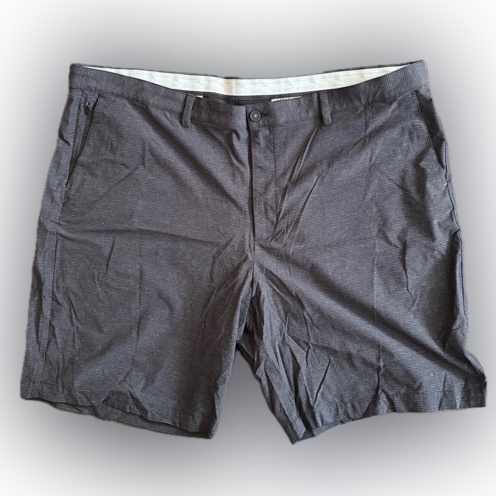 Tommy Bahama Charcoal Flat Front size 48R Shorts